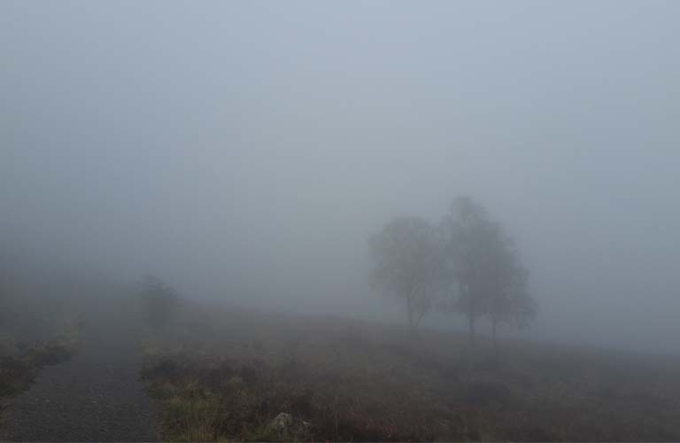 Great Glen Way Fort Augustus Wandern im Regen und Nebel
